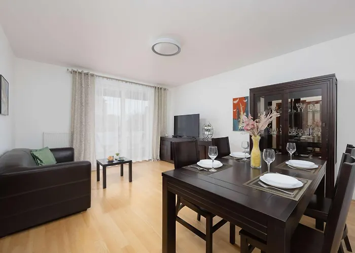 Wooden Bellottiego With Parking By Renters *