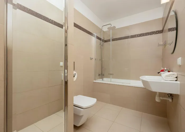 شقة Wooden Bellottiego With Parking By Renters *