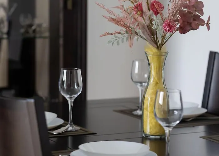 Wooden Bellottiego With Parking By Renters شقة